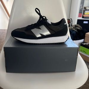 New Balance Sneaker
